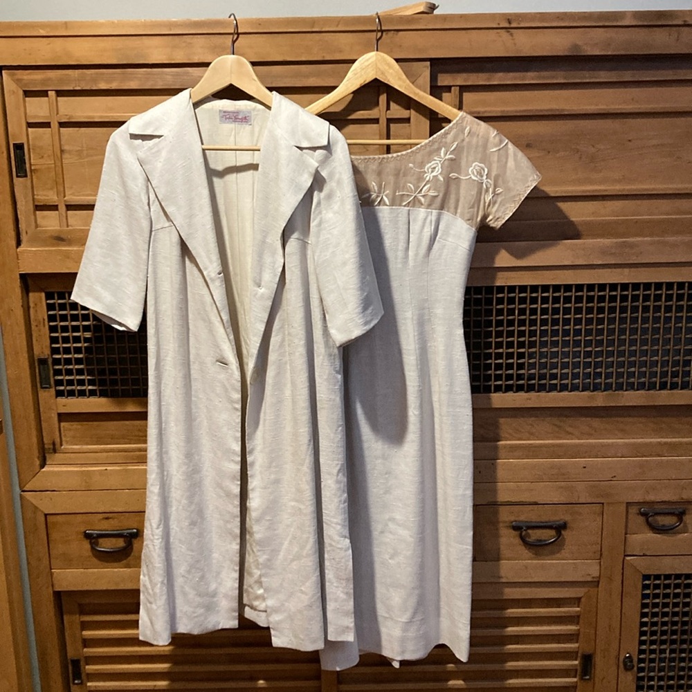 Vintage linen fitted dress and matching coat